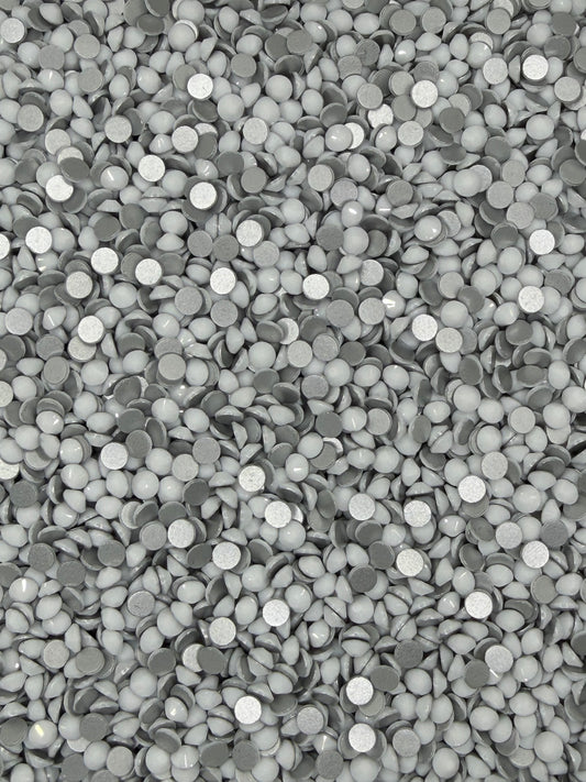 Oslo White — Glass Rhinestones