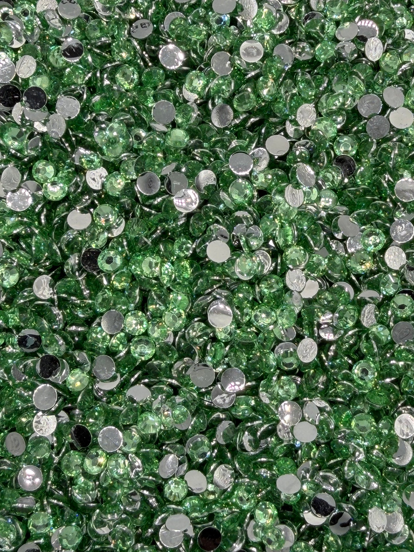 Hanoi Light Green — Resin Rhinestones