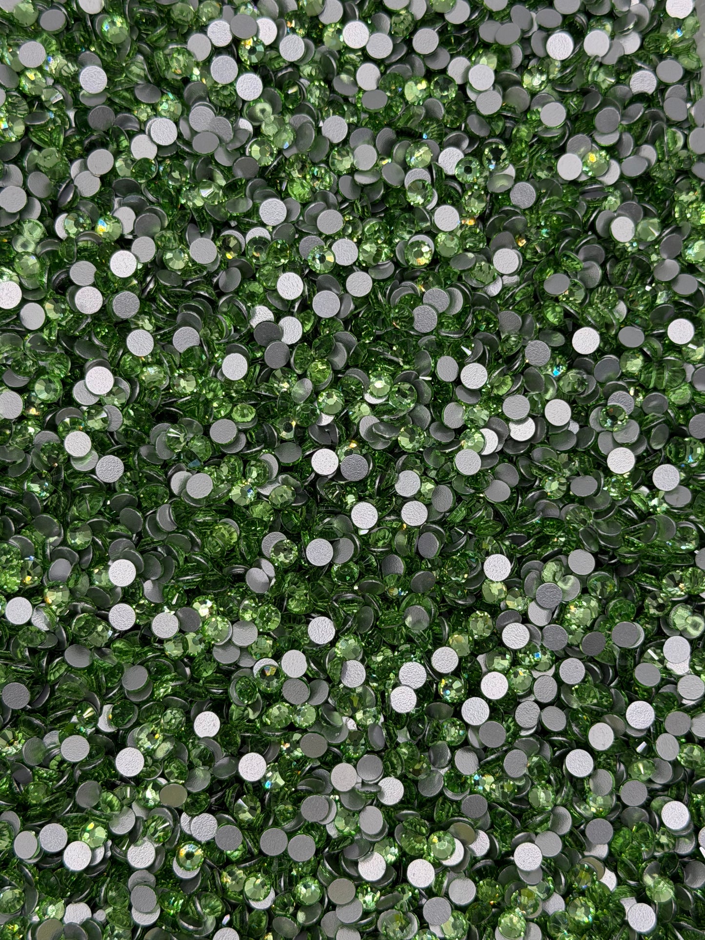 Hanoi Light Green — Glass Rhinestones