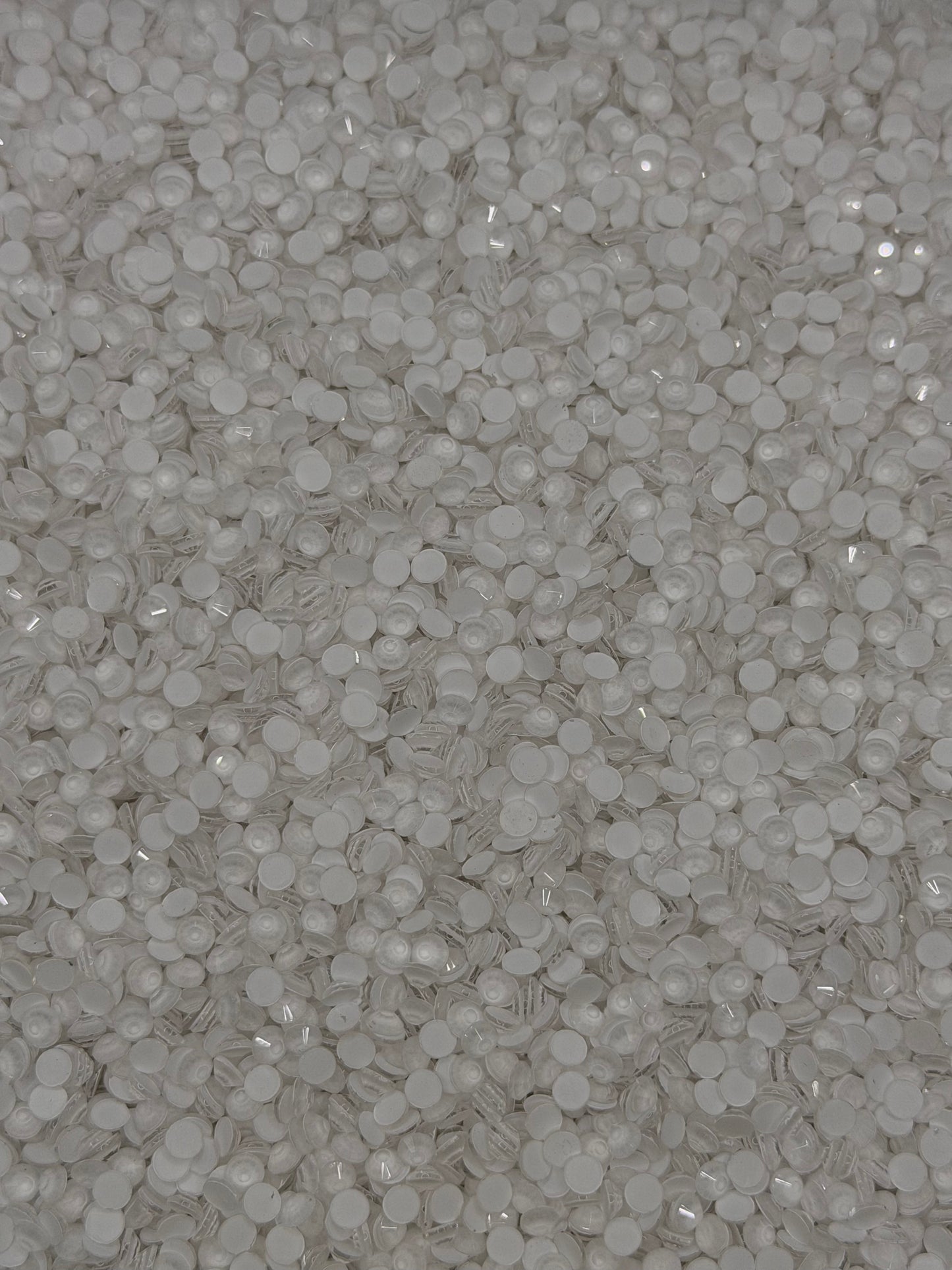 Tokyo White — Glass Rhinestones