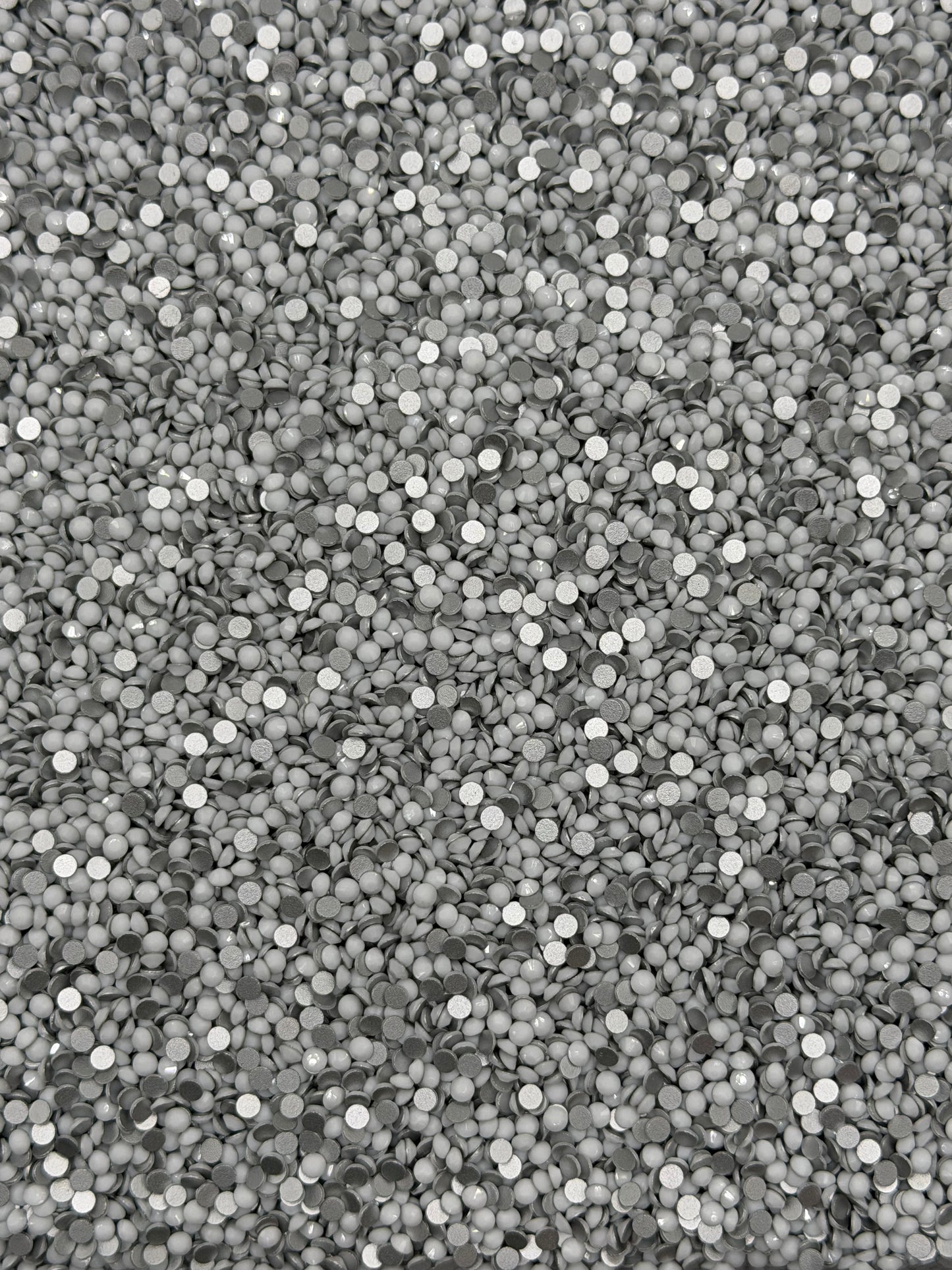 Oslo White — Glass Rhinestones